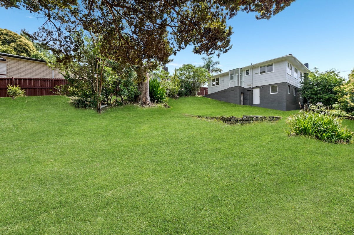 10 Knox Road, Hillpark, Auckland - Carousel 13