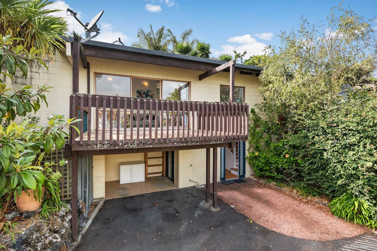 1/59A Rukutai Street, Orakei, Auckland - Carousel 1