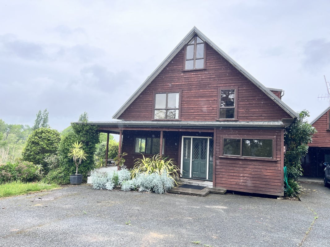93 Oliver Road, Eastern Beach, Auckland - Carousel 1
