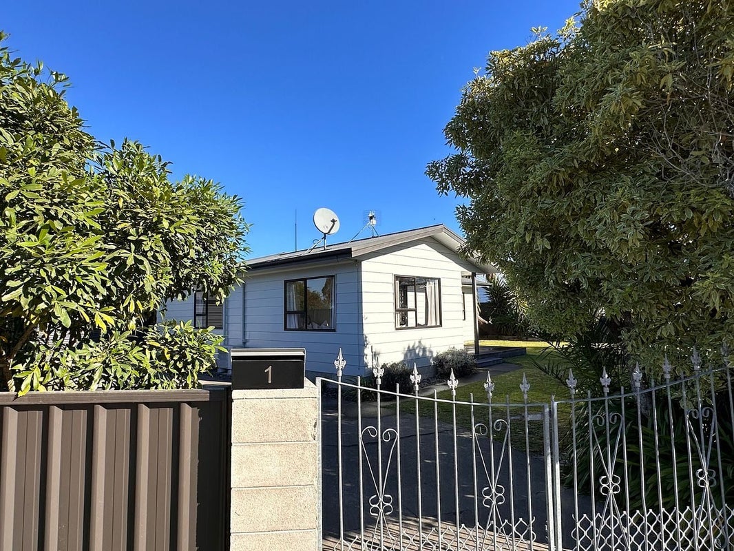 1 Perry Crescent, Greenmeadows, Napier - Carousel 20