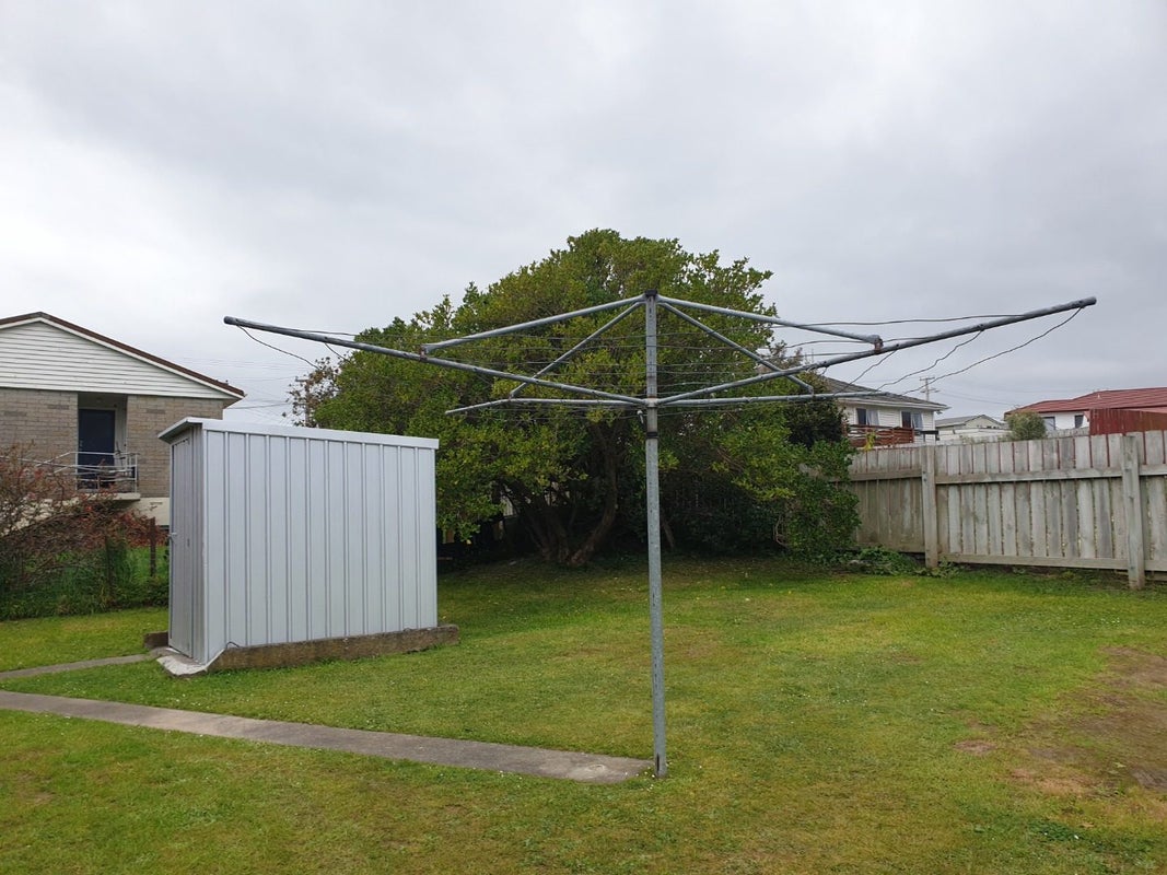 3 Bellona Place, Cannons Creek, Porirua - Carousel 2