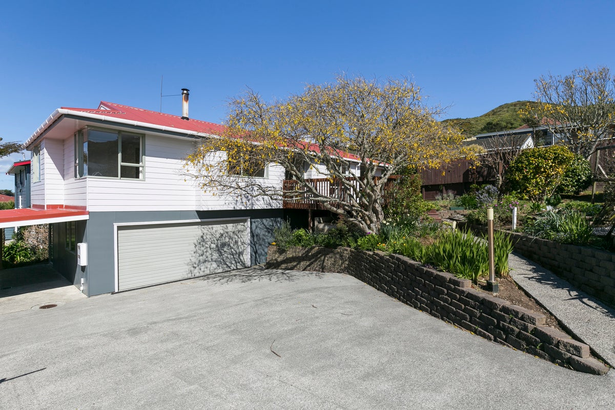 161 Broderick Road, Johnsonville, Wellington - Carousel 1