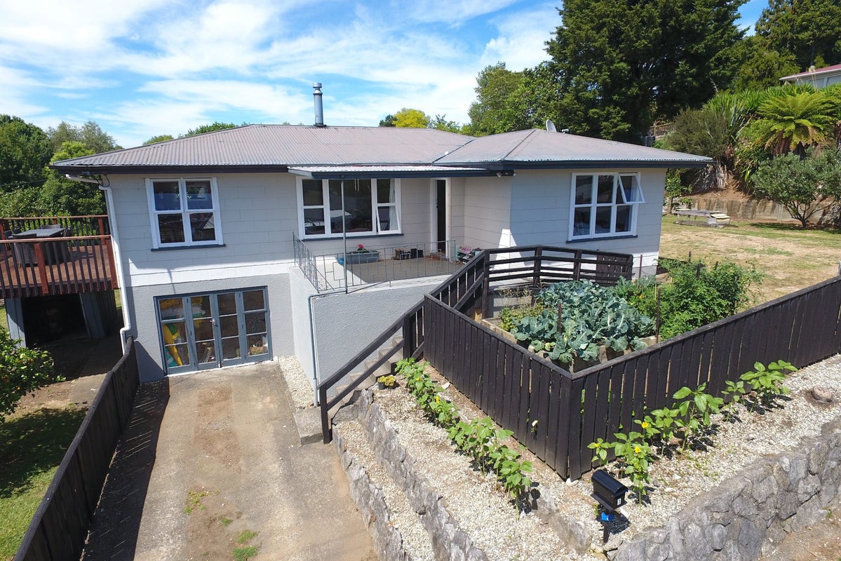 1 Glen View Avenue, Otorohanga, Otorohanga - Carousel 27
