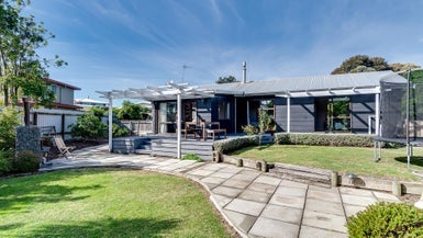 4 Anthony Place, Bay View, Napier - Carousel 1