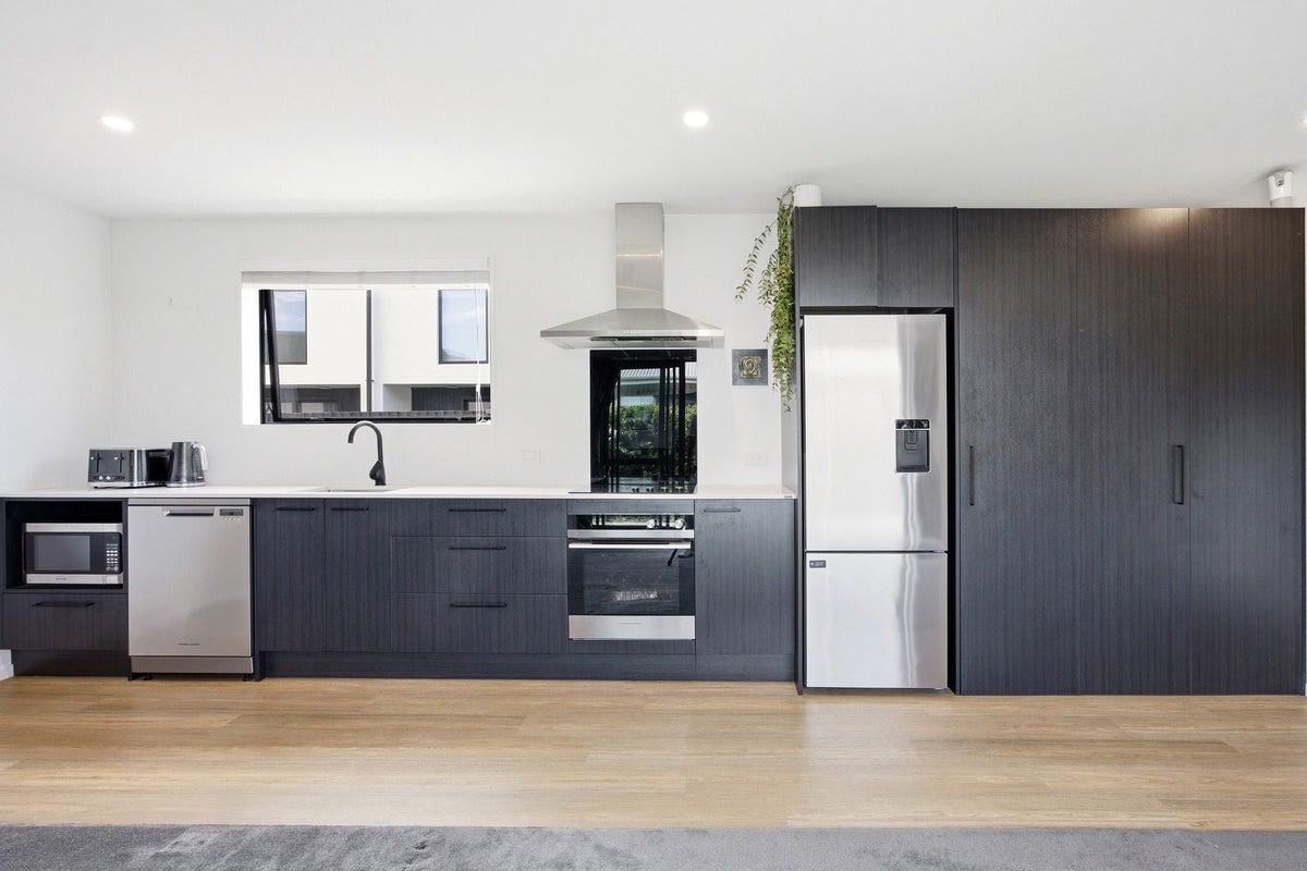 4/502 Armagh Street, Linwood, Christchurch - Carousel 1