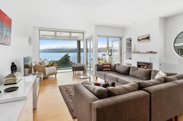 117 Marine Parade, Seatoun, Wellington - Carousel 1