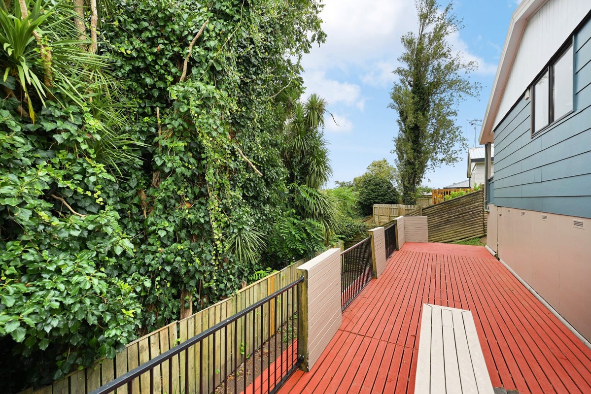 10E Saxbys Road, Glenview, Hamilton - Carousel 2