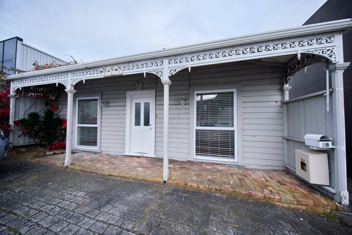 2/28 Burleigh Street, Grafton, Auckland - Carousel 1