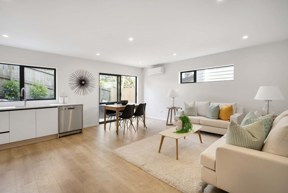45 Seon Place, Birkdale, Auckland - Carousel 1