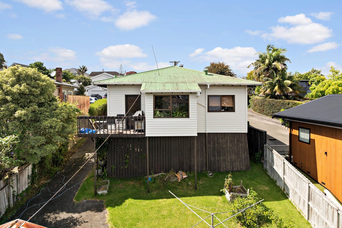 11 Richard Street, Westmere, Auckland - Carousel 1