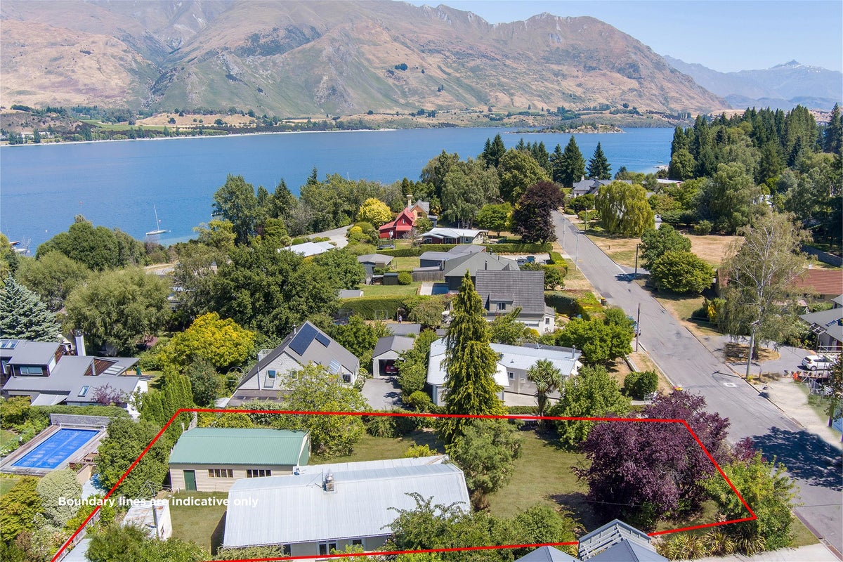 18 Winders Street, Wanaka - Carousel 1