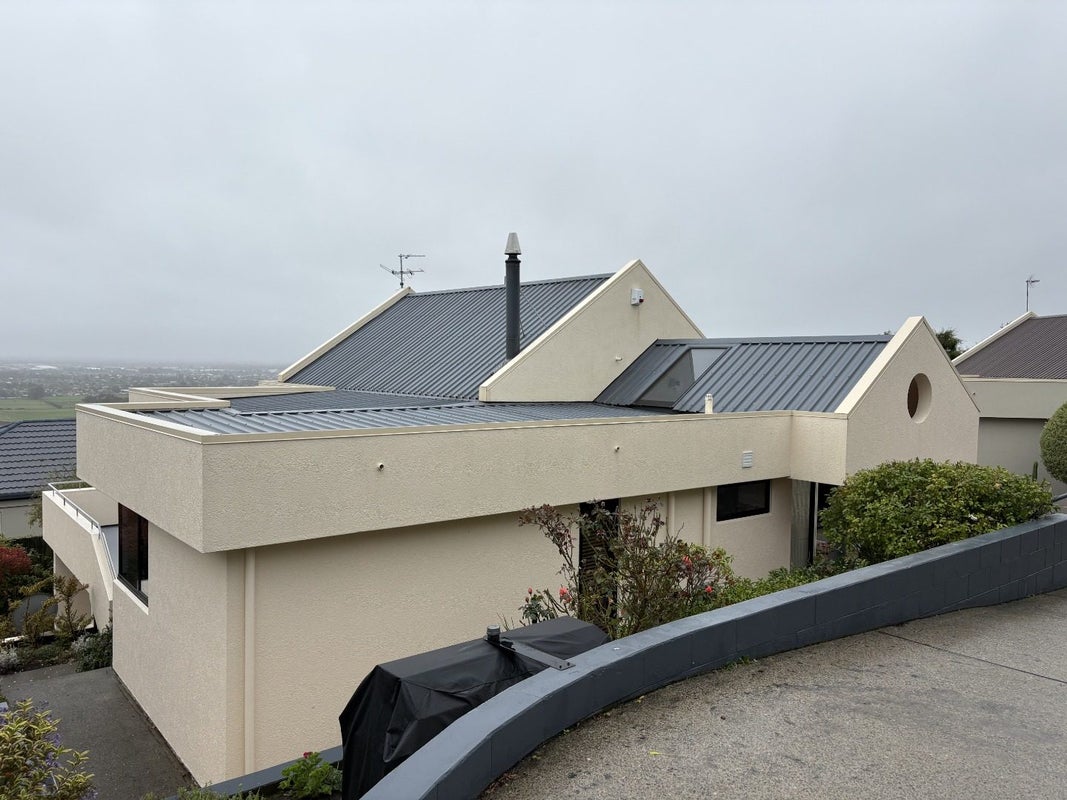 2/7 Blencathra Place, Westmorland, Christchurch - Carousel 1