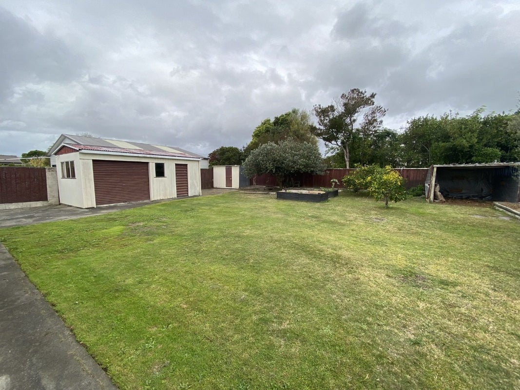 9 Bale Place, Havelock North, Havelock North - Carousel 11