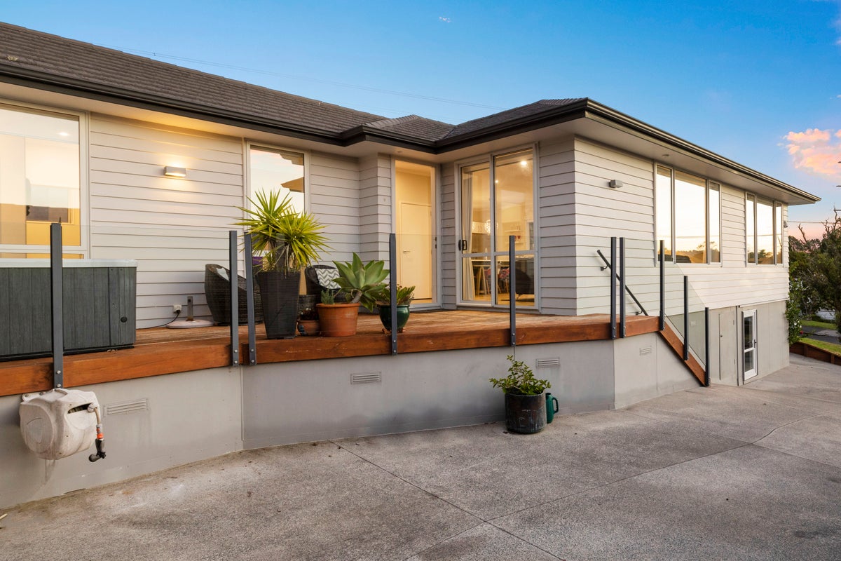 90 Connell Street, Blockhouse Bay, Auckland - Carousel 2
