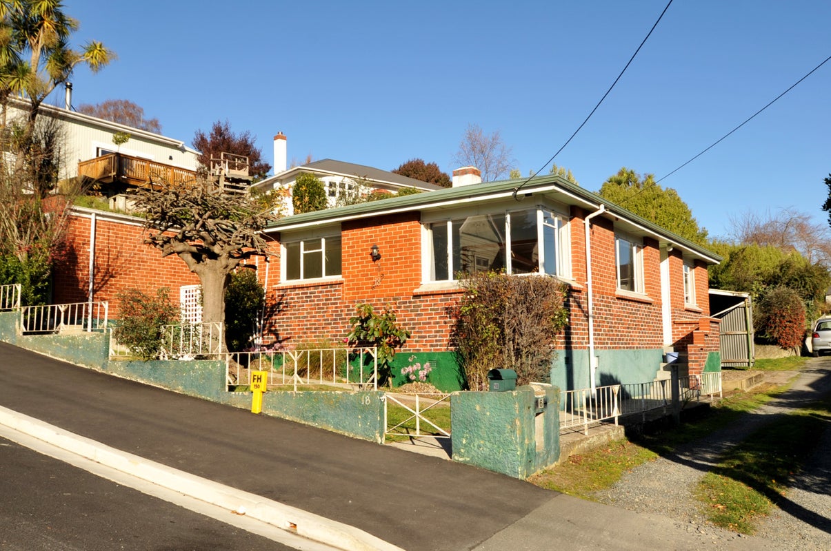 18 Arnold Street, North East Valley, Dunedin - Carousel 1