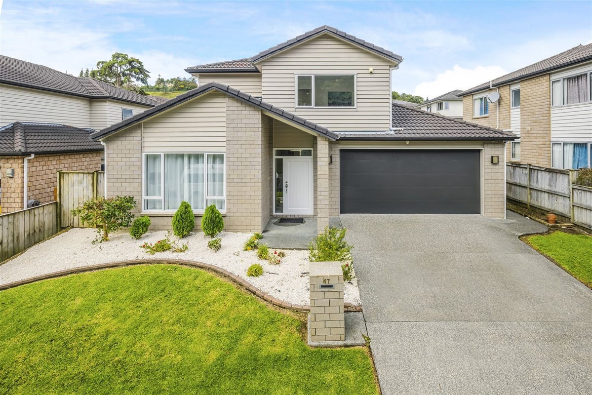 47 Terrasini Drive, Flat Bush, Auckland - Carousel 1