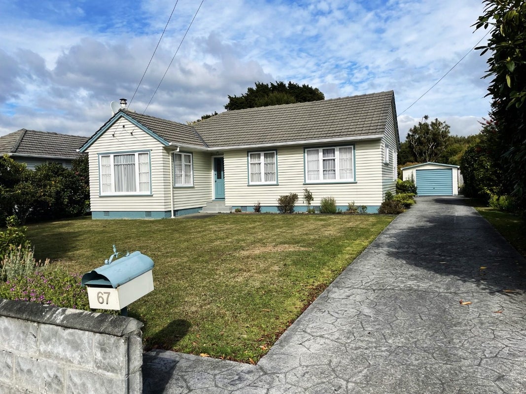 67 Brentwood Street, Trentham, Upper Hutt - Carousel 1