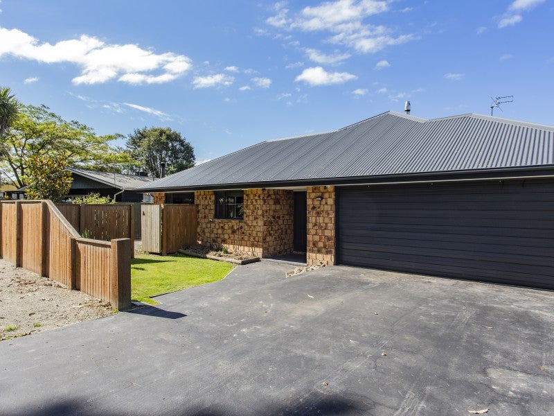 42 Railway Street, Sefton, Sefton - Carousel 2