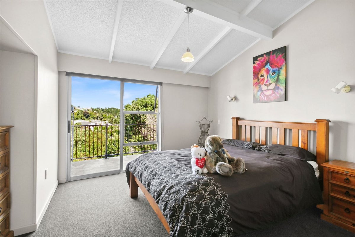 89 South Road, Blagdon, New Plymouth - Carousel 2