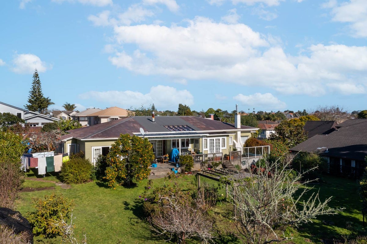 8 The Drive, Epsom, Auckland - Carousel 1