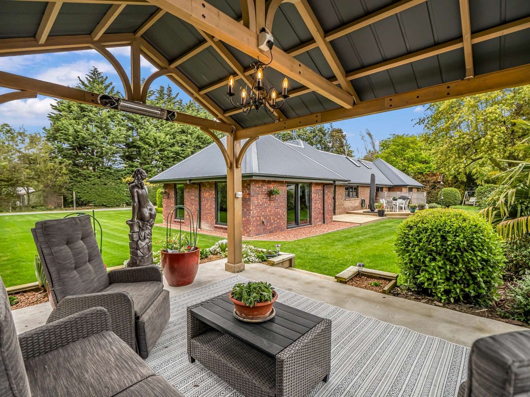 11 High Street, Waddington, Waddington - Carousel 2
