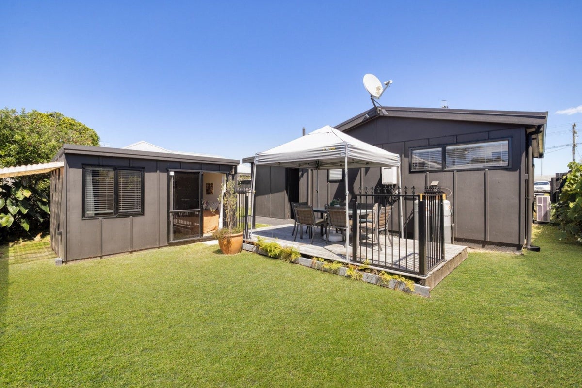 583B Maunganui Road, Mount Maunganui, Mount Maunganui - Carousel 1