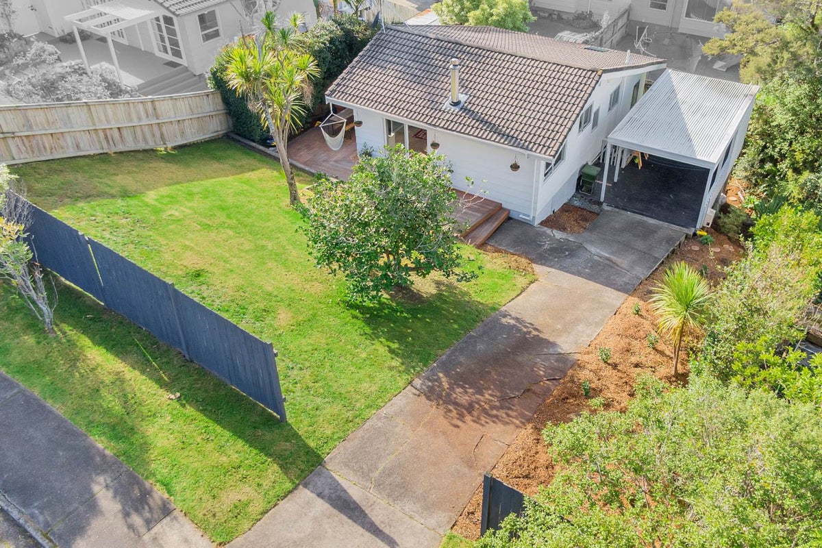 1/34 Colonial Road, Birkenhead, Auckland - Carousel 2