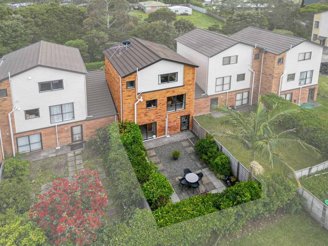 57/172 Mcleod Road, Te Atatu South, Auckland - Carousel 1