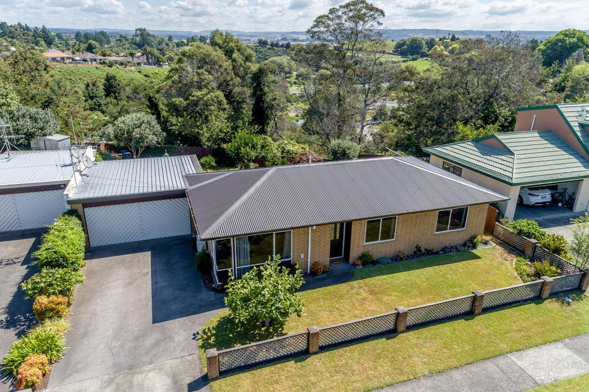 13B Marshall Avenue, Greerton, Tauranga - Carousel 19