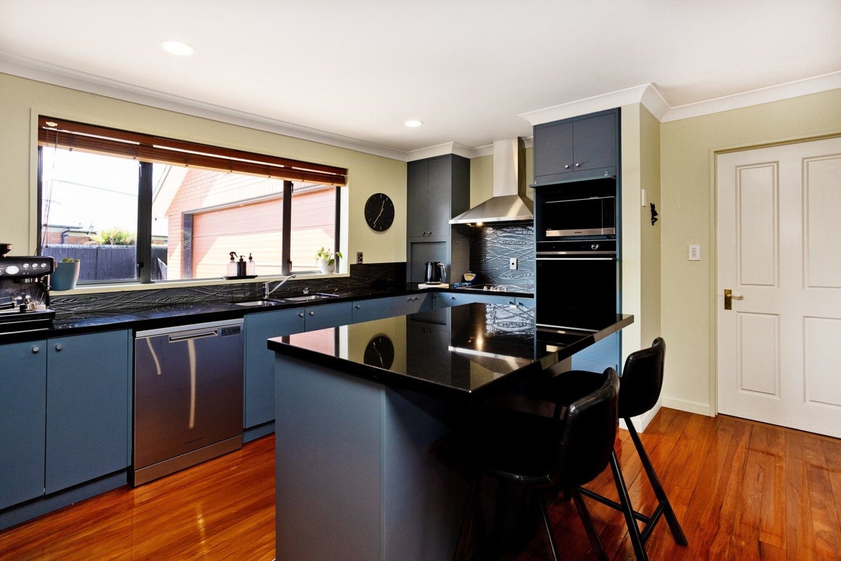 4 Craig Street, Waikiwi, Invercargill - Carousel 2