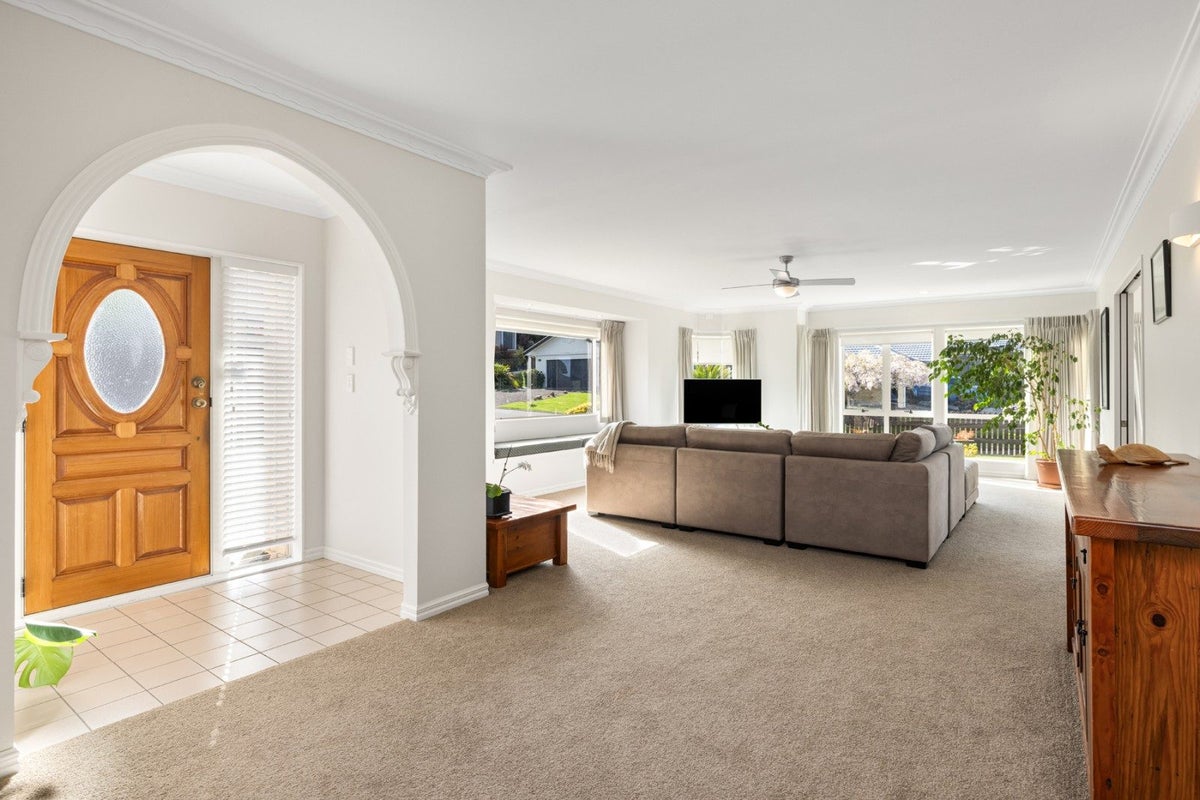 10 Highgrove Place, Bethlehem, Tauranga - Carousel 2