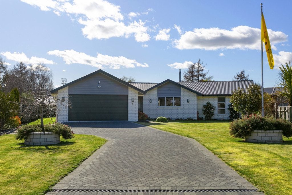 6 Nursery Lane, Kinloch, Taupo - Carousel 2
