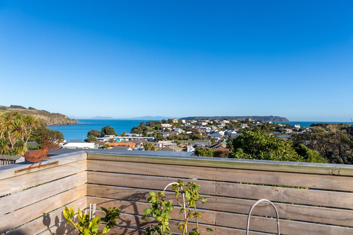 13 Thornley Street, Titahi Bay, Porirua - Carousel 2