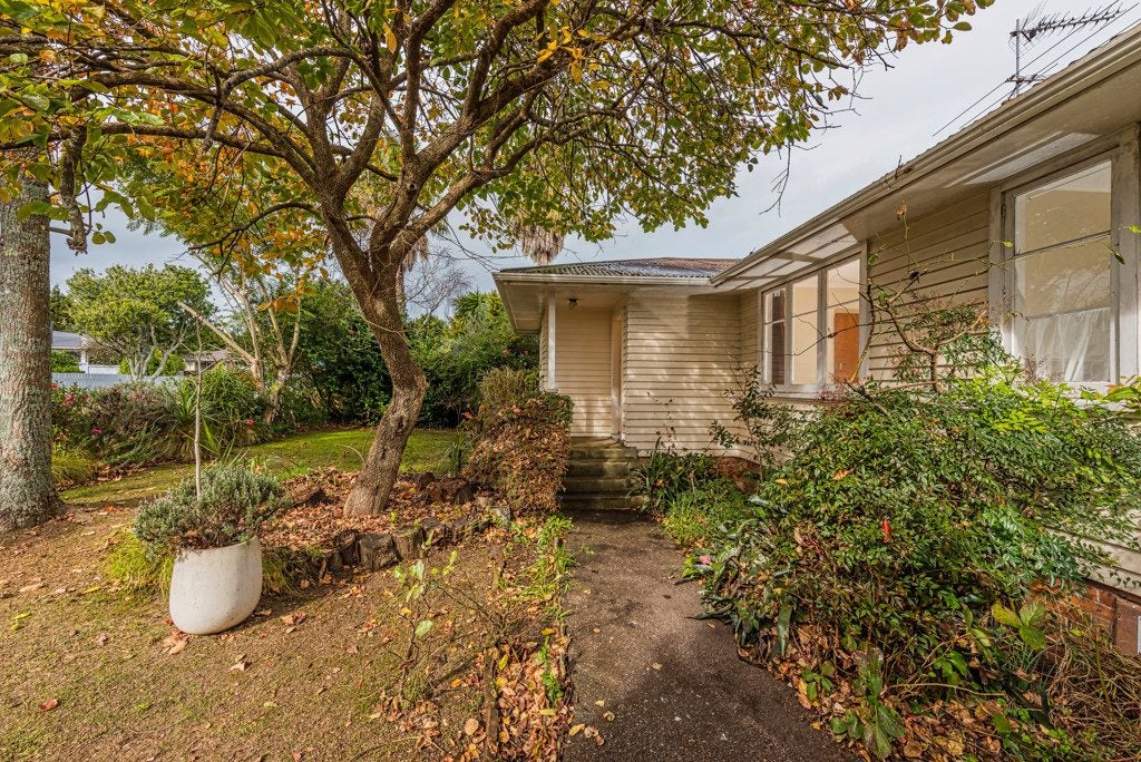16 Maple Street, Avondale, Auckland - Carousel 2