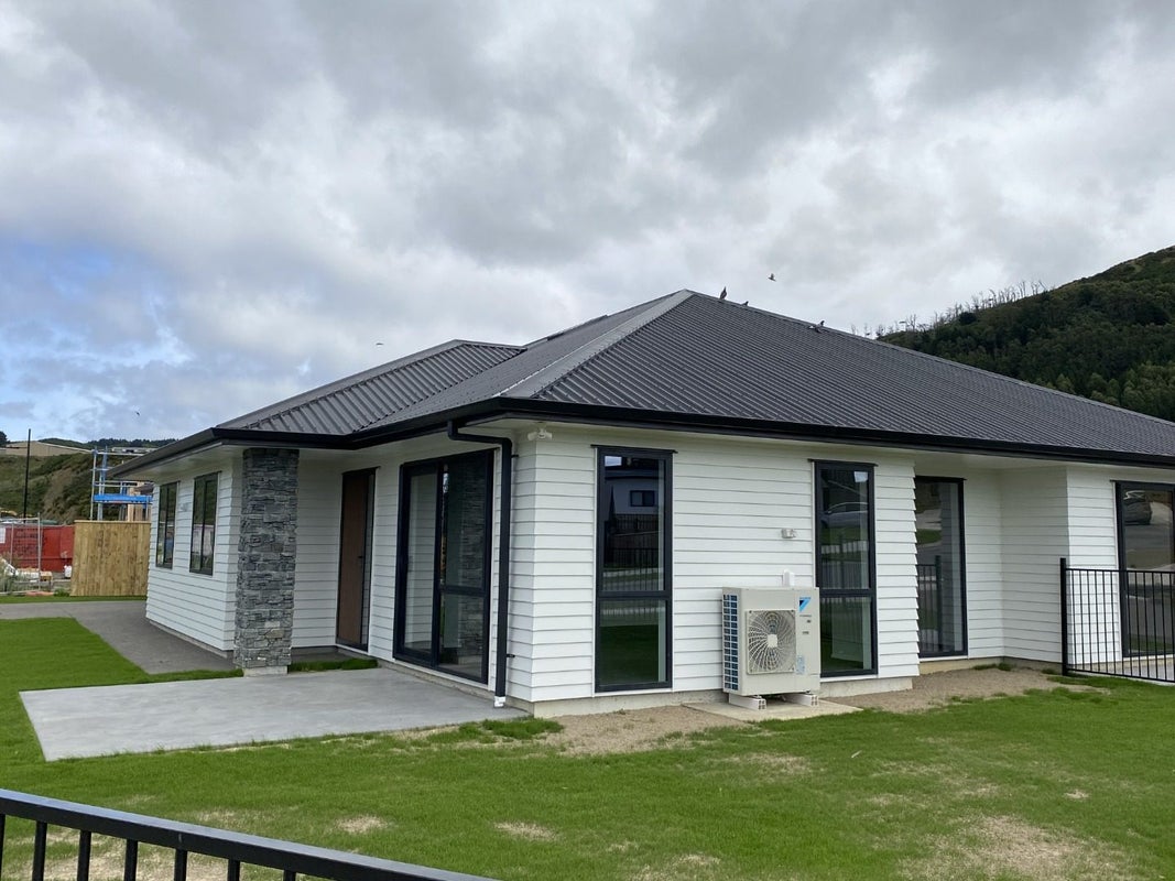 2 Weweia Close, Kenepuru, Porirua - Carousel 12