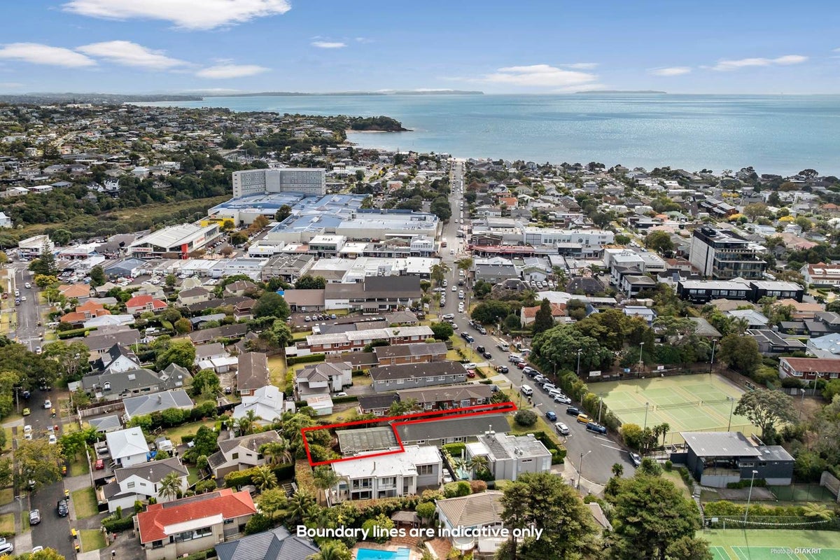 3/15 Dodson Avenue, Milford, Auckland - Carousel 2