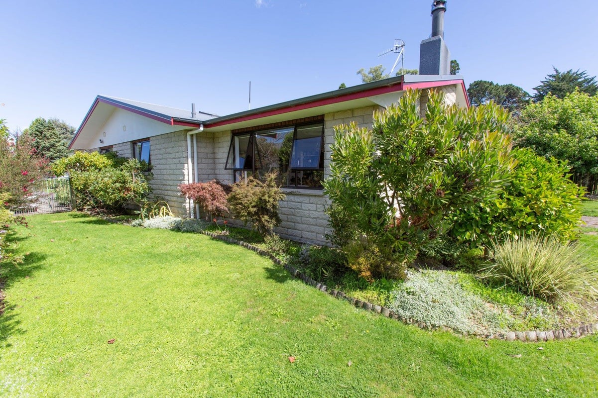 12 Windsor Street, Dannevirke - Carousel 22