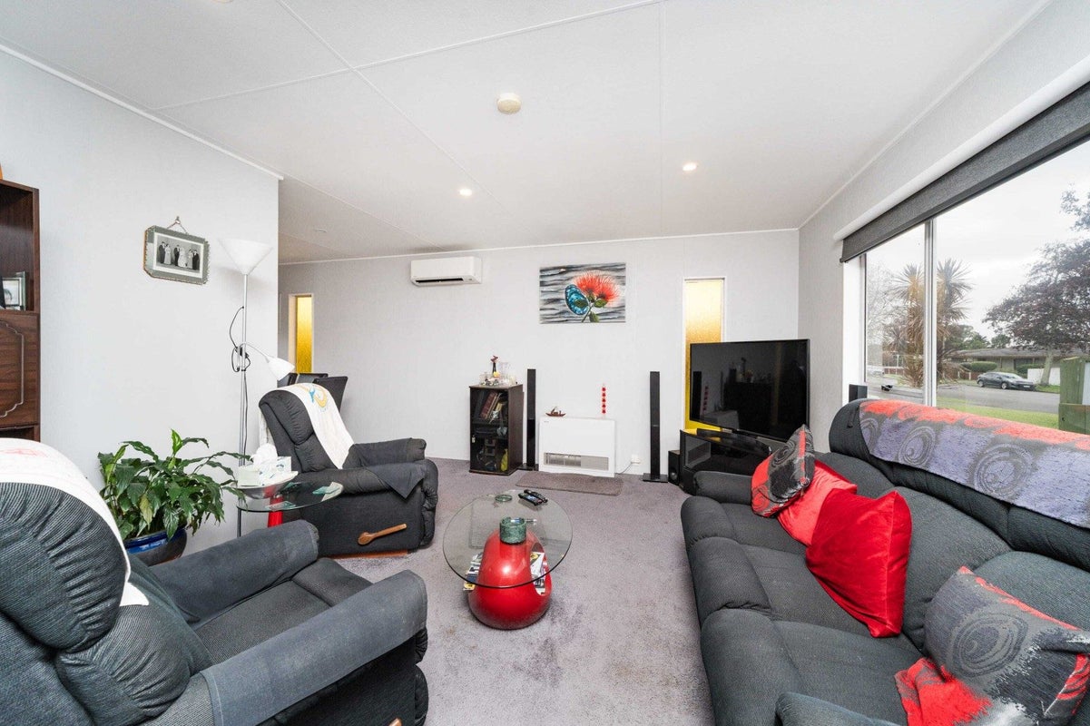42 Amberley Avenue, Westbrook, Palmerston North - Carousel 2