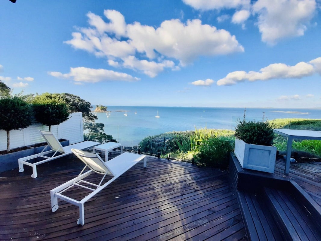 1/909 Beach Road, Waiake, Auckland - Carousel 1
