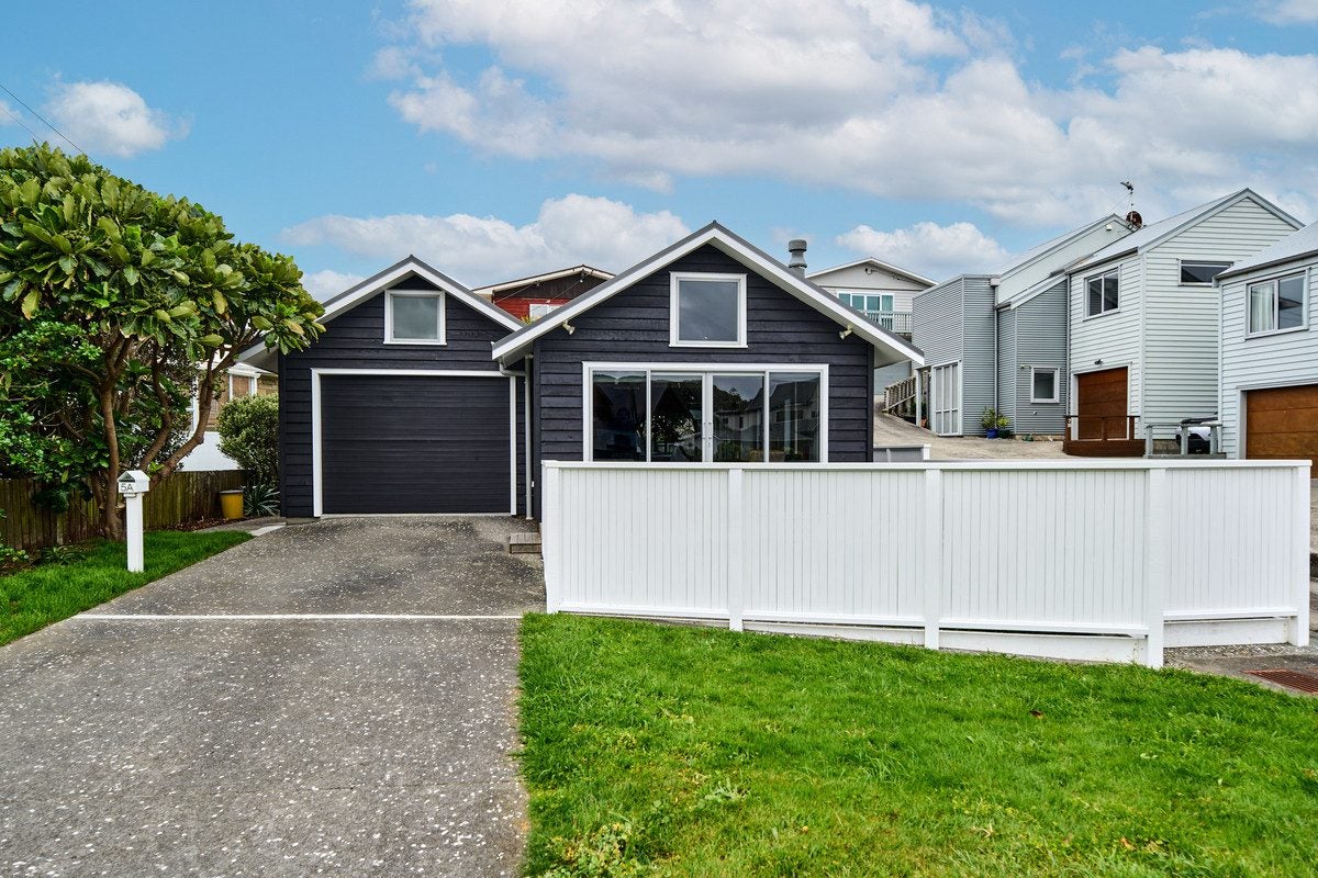 5A Lambley Road, Titahi Bay, Porirua - Carousel 1