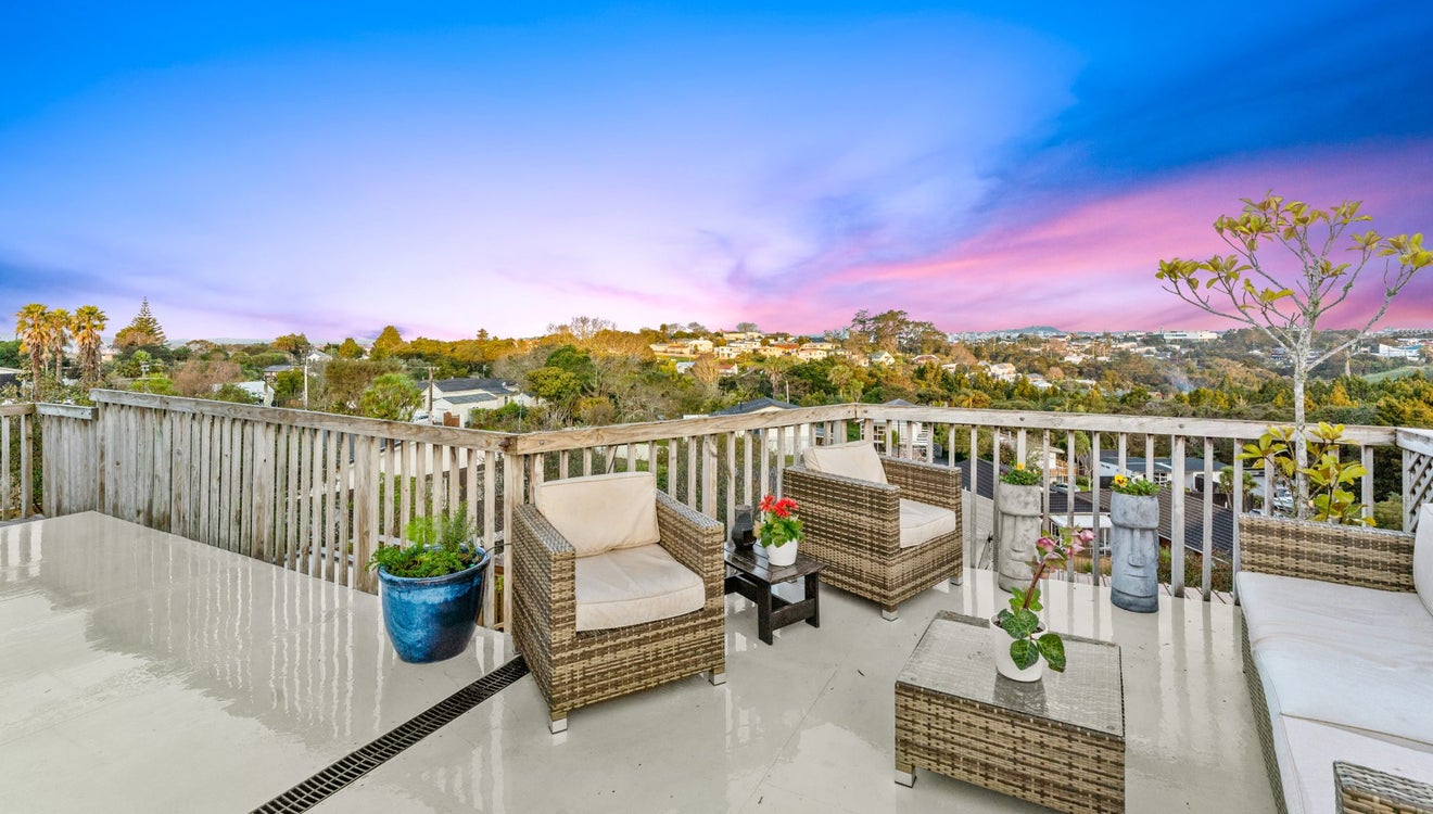 1/0 Eskdale Road, Birkenhead, Auckland - Carousel 2