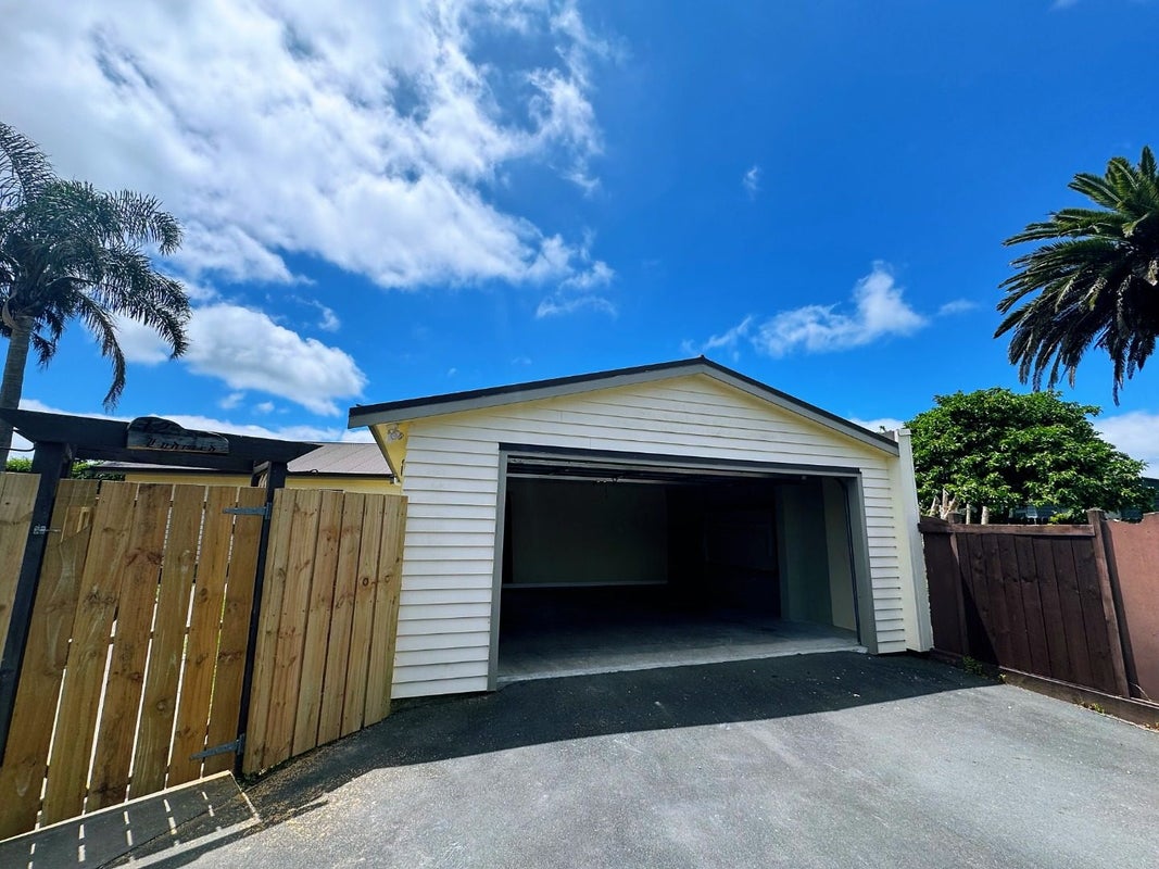 12 Lydiard Place, Chartwell, Hamilton - Carousel 2