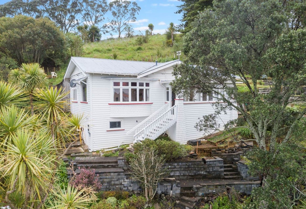 28 Halifax Avenue, Epsom, Auckland - Carousel 1