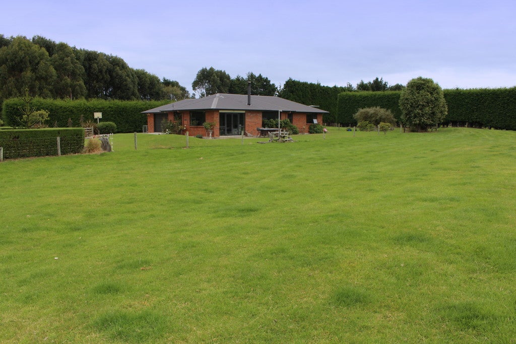 232 Oreti Road, Otatara, Invercargill - Carousel 1