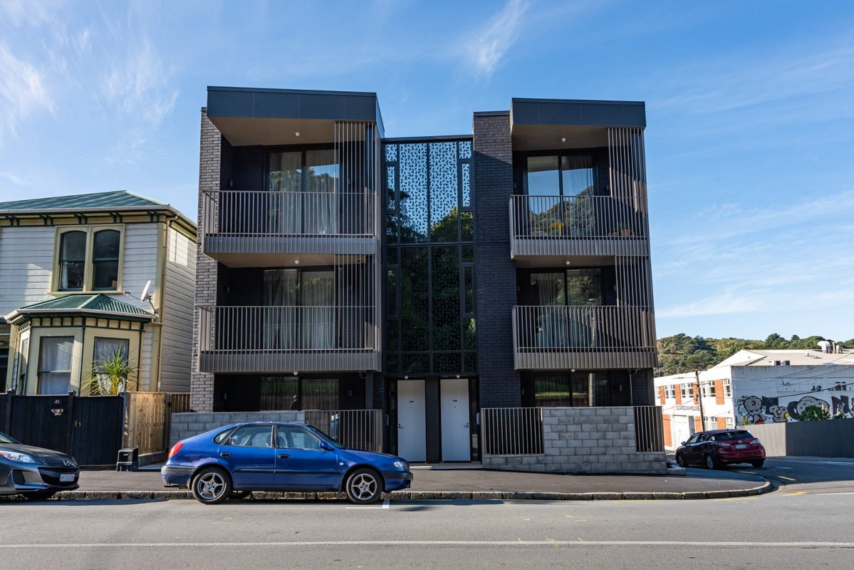 82 Rugby Street, Mount Cook, Wellington - Carousel 1