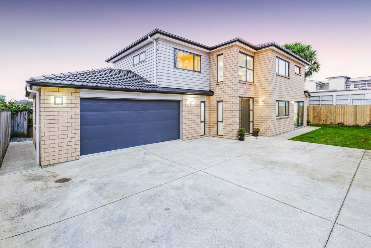 14A Carlie Street, Papatoetoe, Auckland - Carousel 1