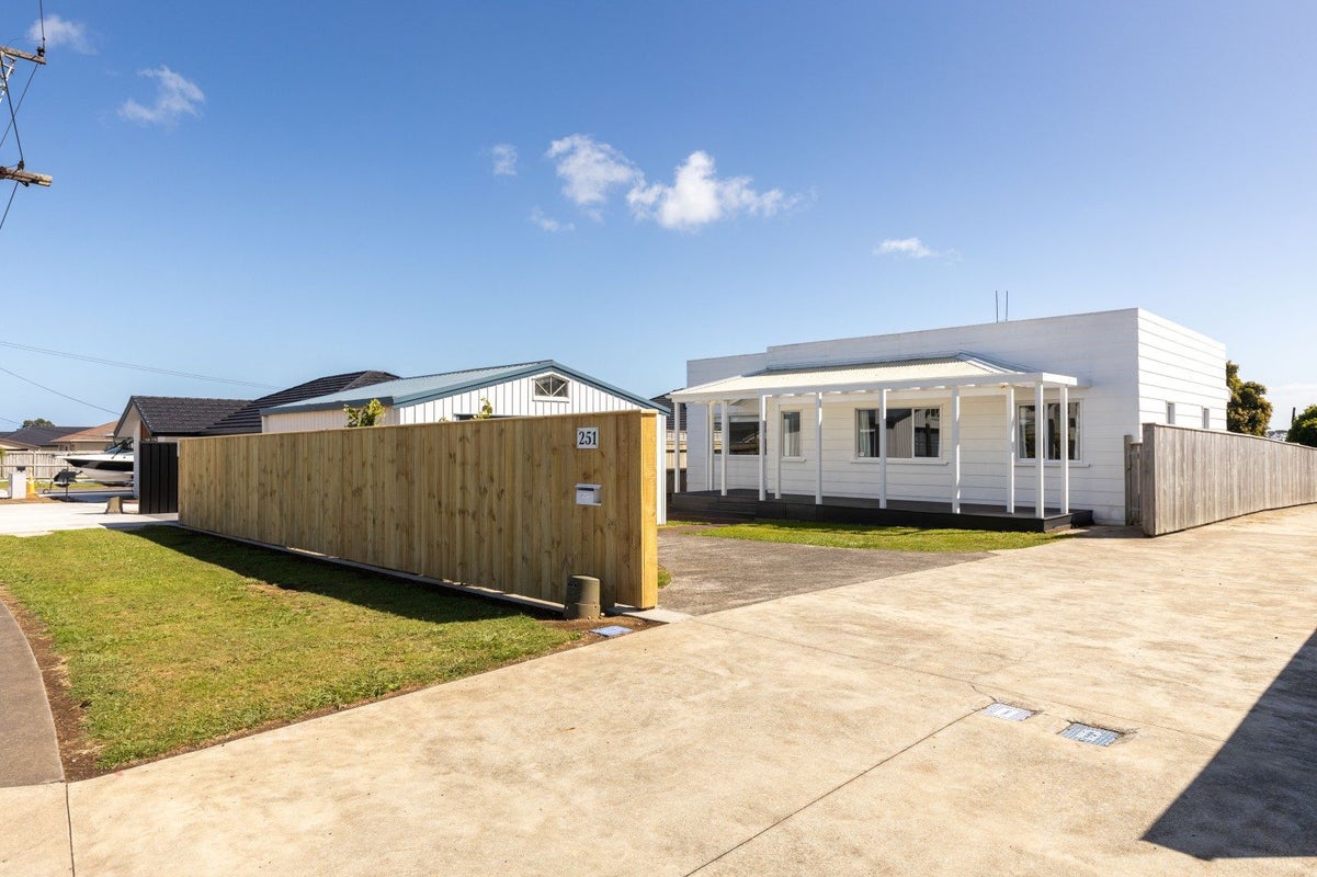 251 Huatoki Street, Upper Vogeltown, New Plymouth - Carousel 1