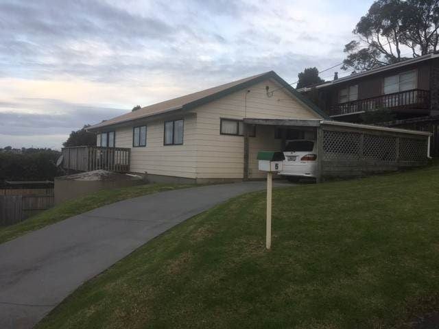 5 Francis Avenue, Stanmore Bay, Whangaparaoa - Carousel 1