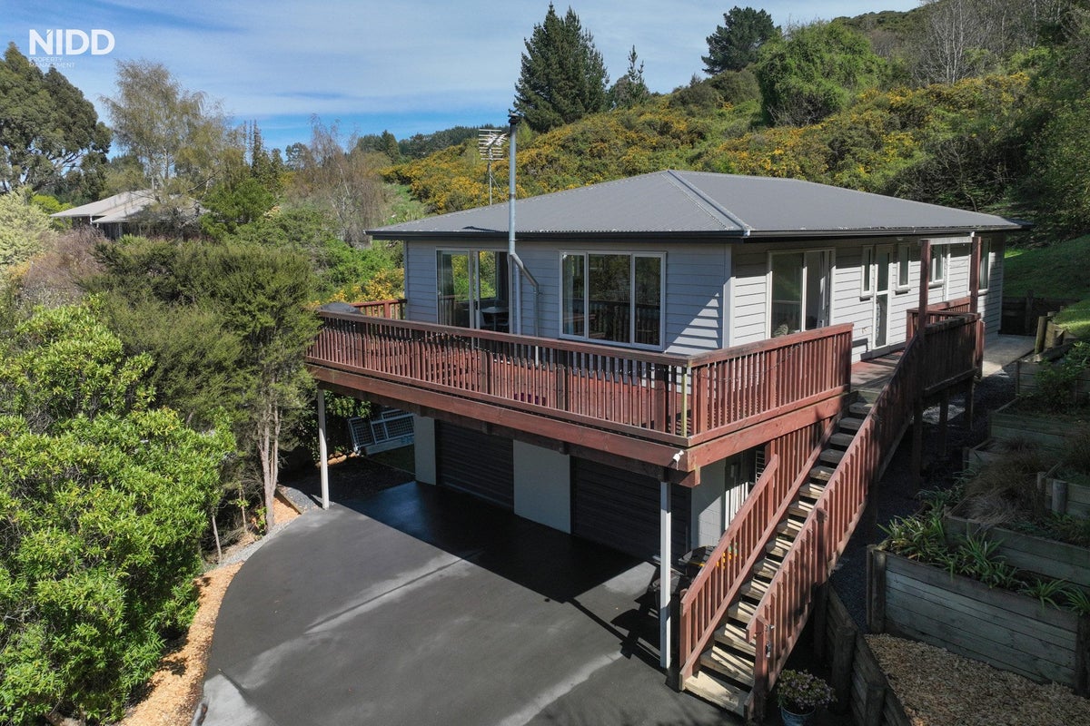 45 St Albans Street, Bradford, Dunedin - Carousel 1