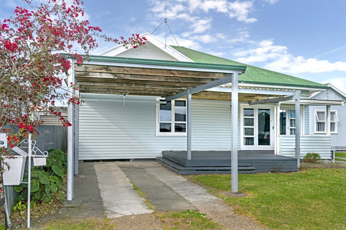 24 Bayly Street, Te Hapara, Gisborne - Carousel 1